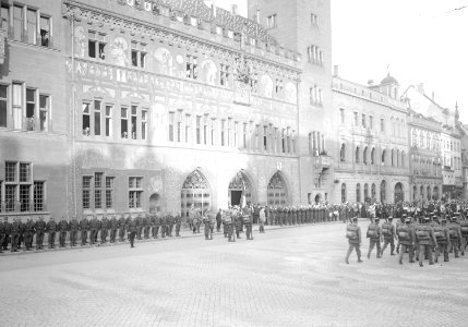 Bilder vom Fahnenakt in Basel - CH-BAR - 3239979