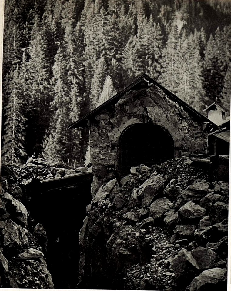Bildstock in der Schützenstellung bei Renag. (BildID 15579250)