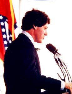 Bill Clinton during commissioning ceremonies in Norfolk, Virginia (37878031646)