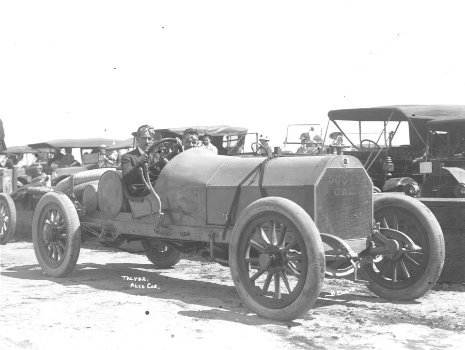 Bill Taylor in Alco Six Tacoma Speedway Boland G521002