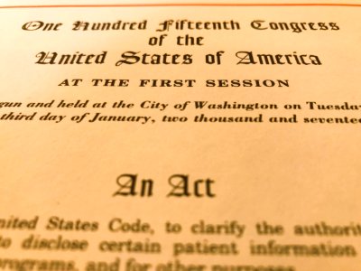 Bills which Luther Strange was able to sign as acting Senate President Pro-Tempore DQYxyJJW0AAOeLq