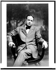 Billy Sunday, three-quarter length portrait, seated, facing front) - Stearns Wildermuth & Stearns LCCN93511648