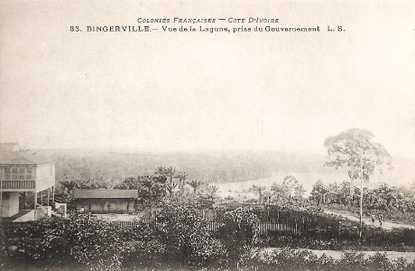 Bingerville-Vue de la lagune, prise du Gouvernement