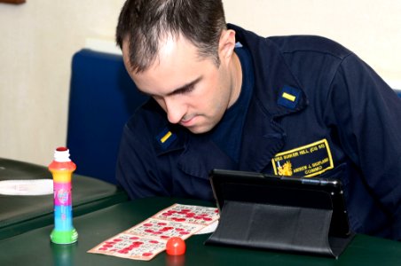 Bingo night 141022-N-GW918-049