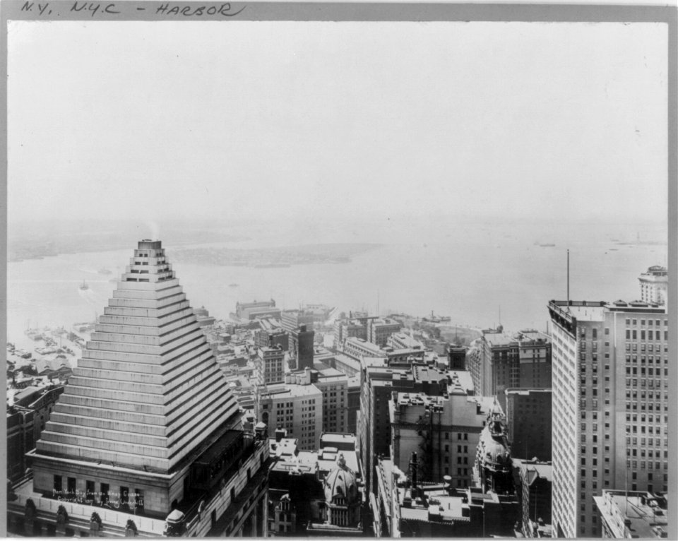 Bird's-eye view of New York Bay and Brooklyn from 12 B'way, New York City LCCN2003671038