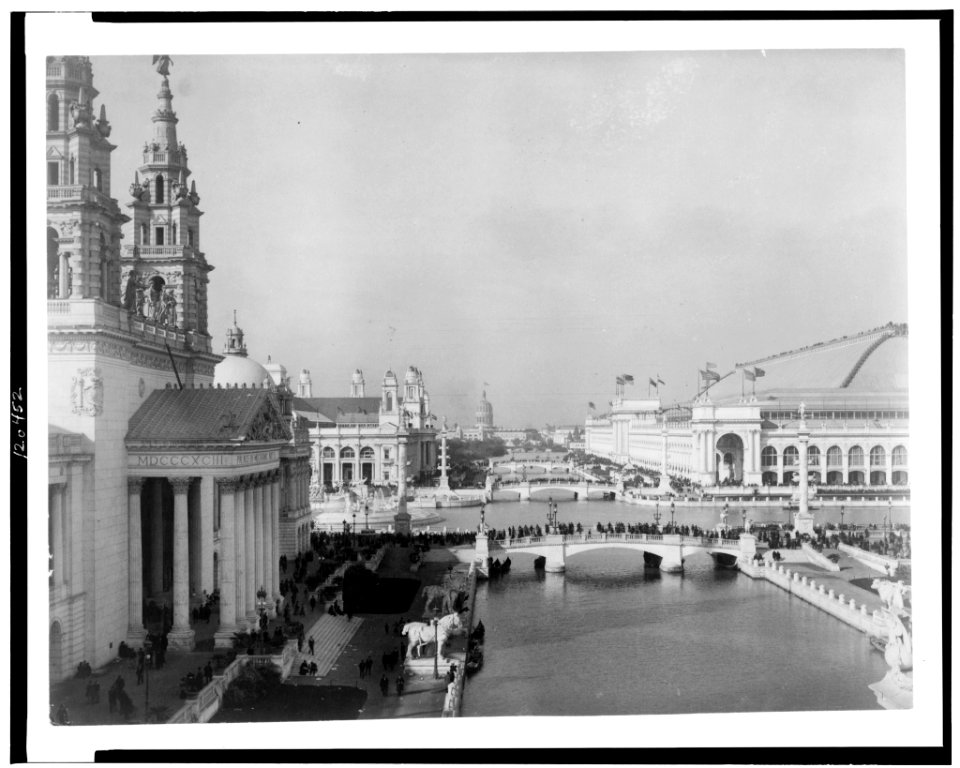 Bird's-eye view of exposition grounds, with canal in foreground, World's Columbian Exposition, Chicago LCCN98506490