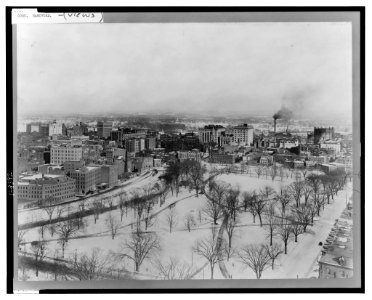 Bird's-eye view of Hartford, Connecticut, from Capitol, after snowfall LCCN2001696854