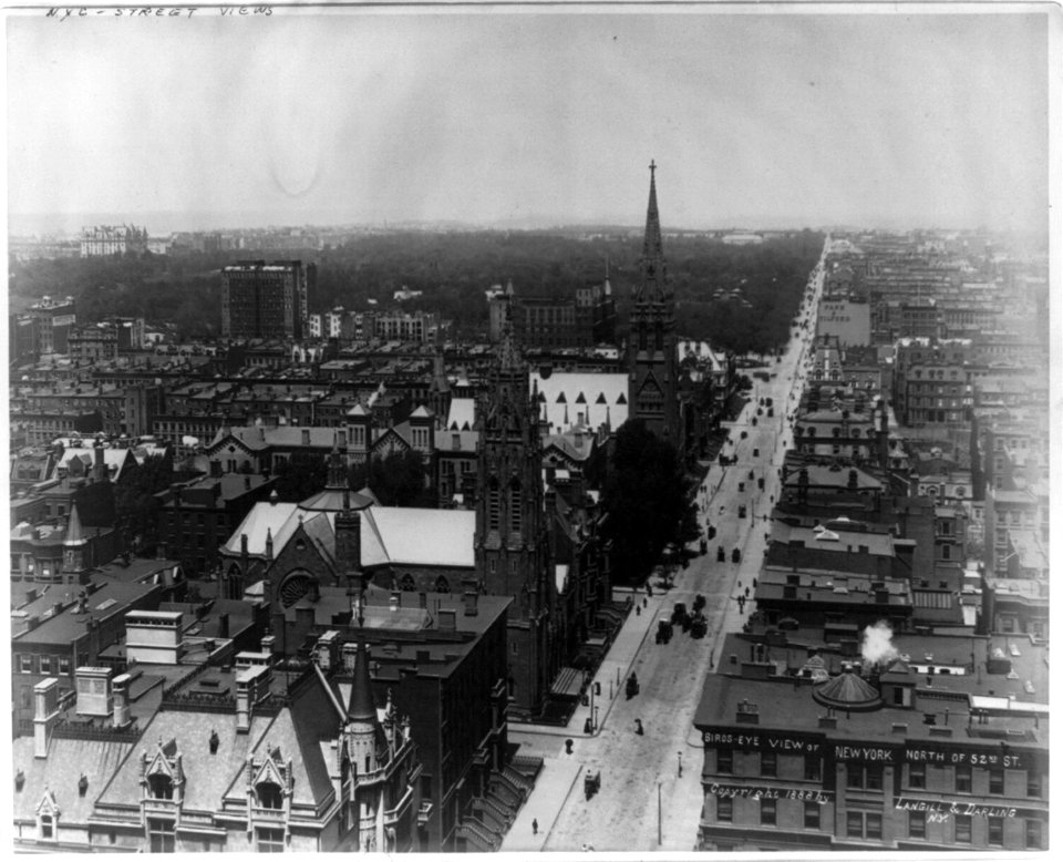Bird's-eye view of New York, north of 52nd St. LCCN2003670975