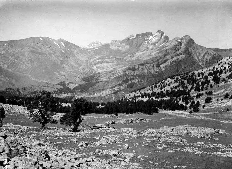 Bisaurin i Mallos de Lecherines (cropped)
