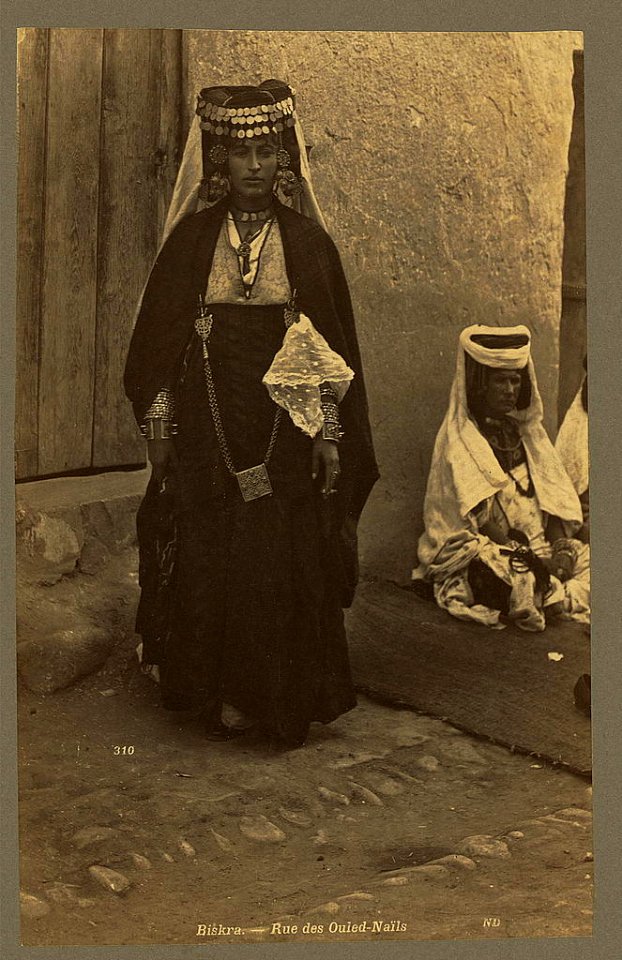 Biskra. Rue des Ouled-Naı̈ls - ND. LCCN2004666959