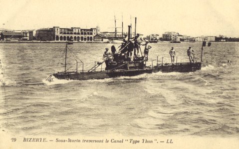 Bizerte sous marins canal