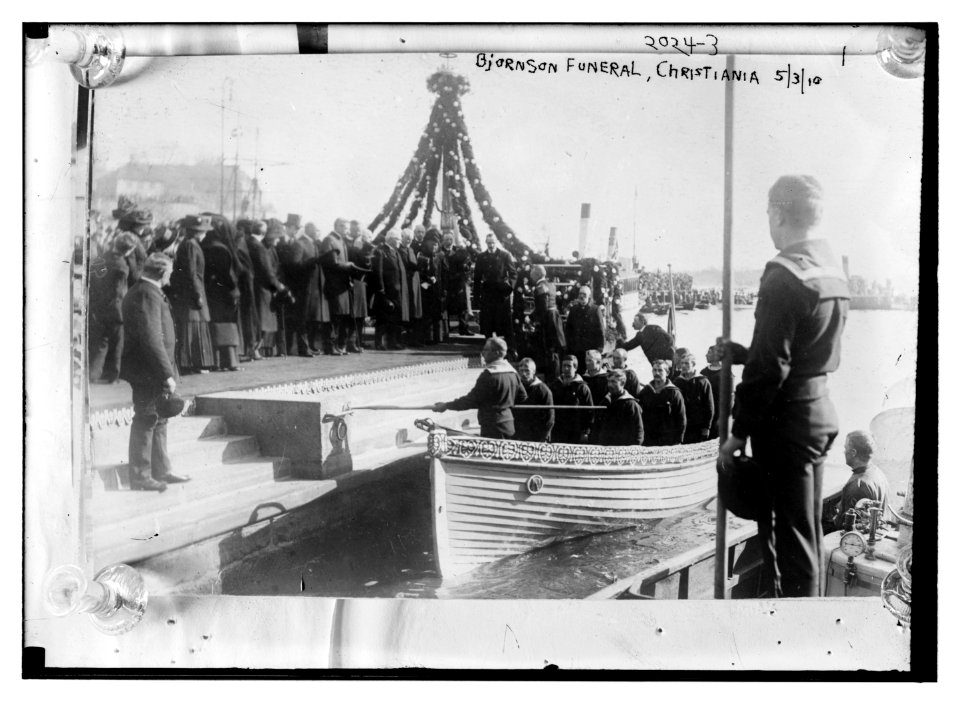 Bjornson funeral, Christiania LCCN2014688103