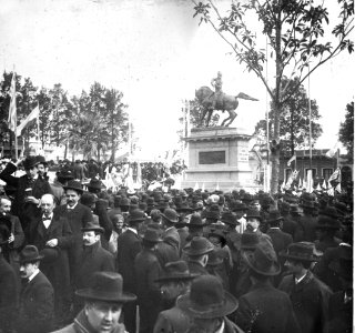 C03f028. Inaguración del monumento a Lavalleja 2