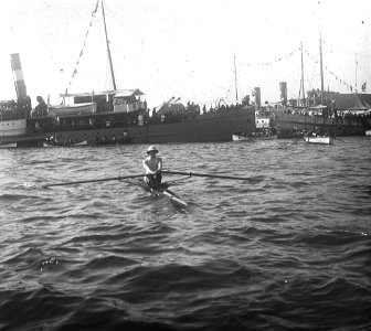 C20f190.Regatas en la bahía
