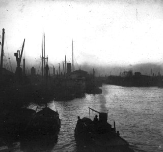 C24f234. Barcos en el puerto de B.Aires. Riachuelo