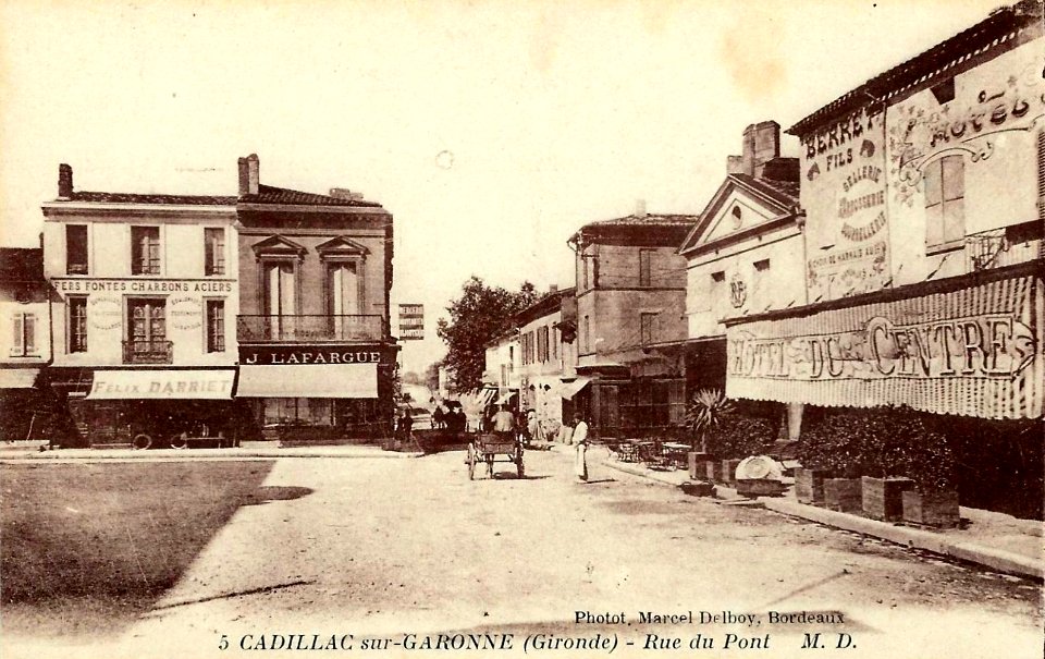 Cadillac-sur-Garonne - rue du pont 3