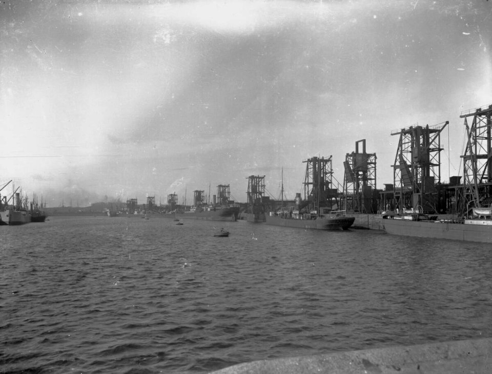 Cadoxton Docks (4641275)