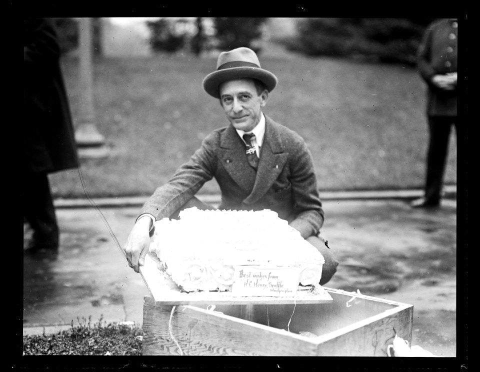 Cake with presidential seal) Best wishes from H.C. Henry, Seattle, Washington LCCN2016890828