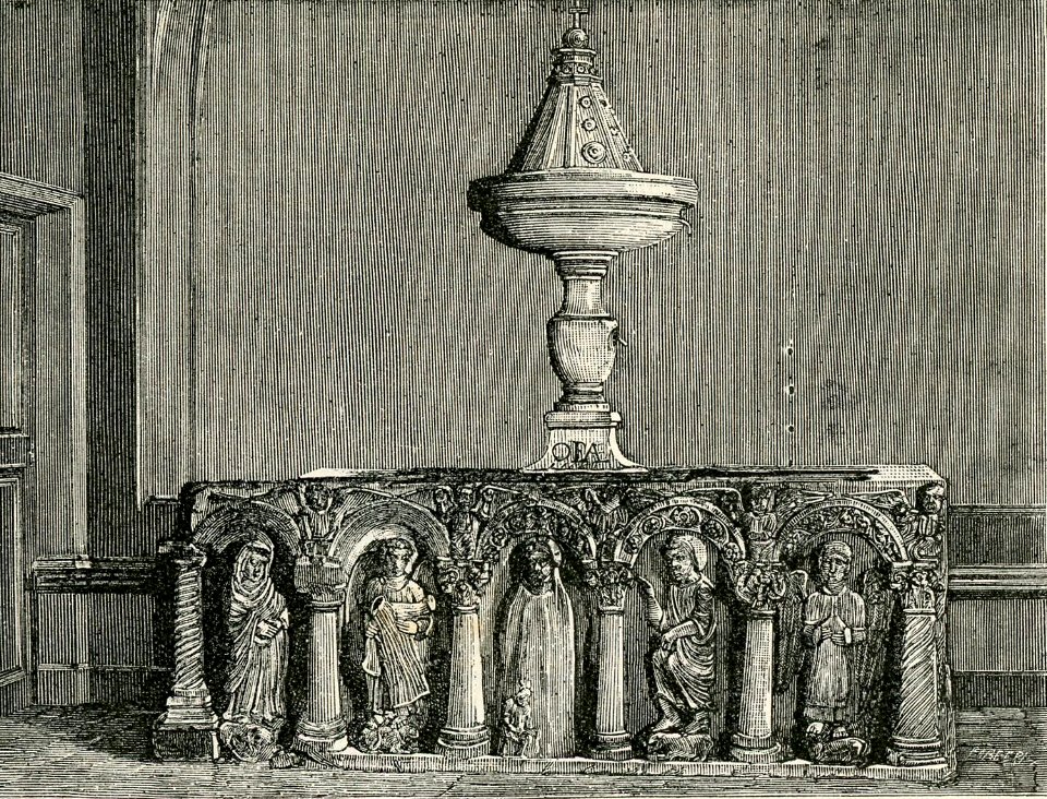 Calci fonte battesimale nella chiesa di San Giovanni Evangelista