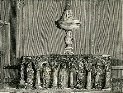 Calci fonte battesimale nella chiesa di San Giovanni Evangelista