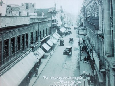 Calle de mercaderes photo