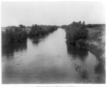 Calloway canal on Rosedale ranch. Kern County, Cal. LCCN2016653511