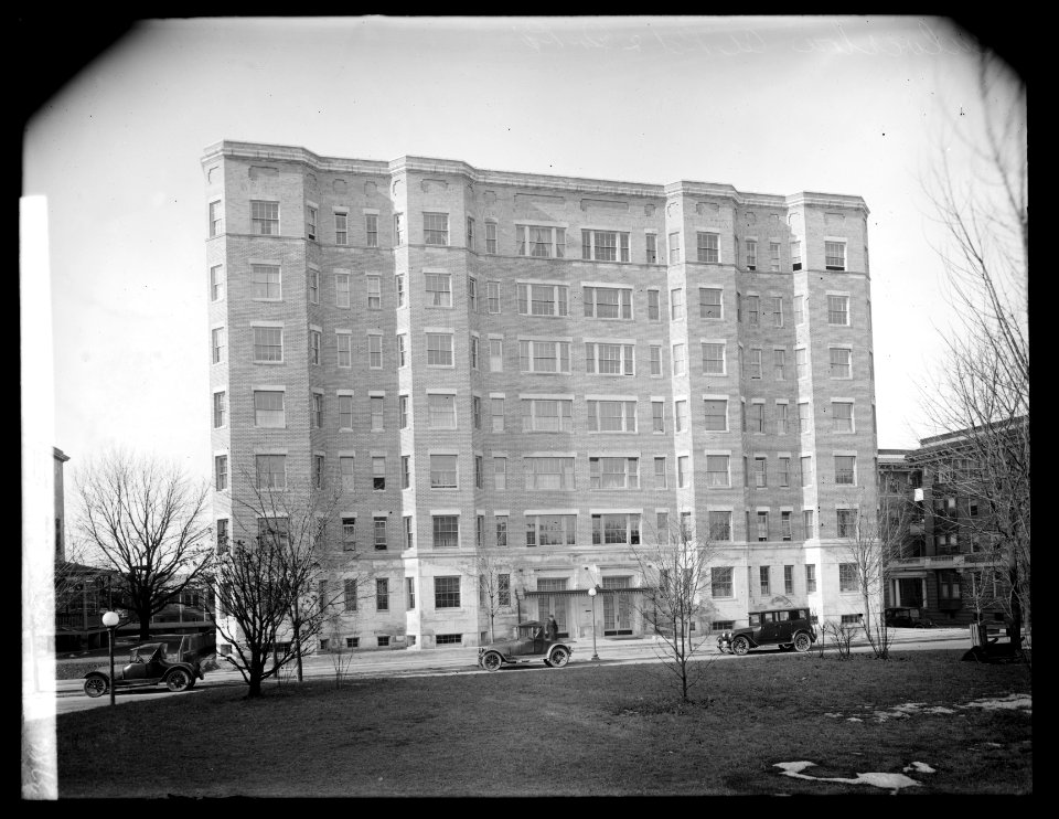 Calverton Apt., (Washington, D.C.) LCCN2016851619