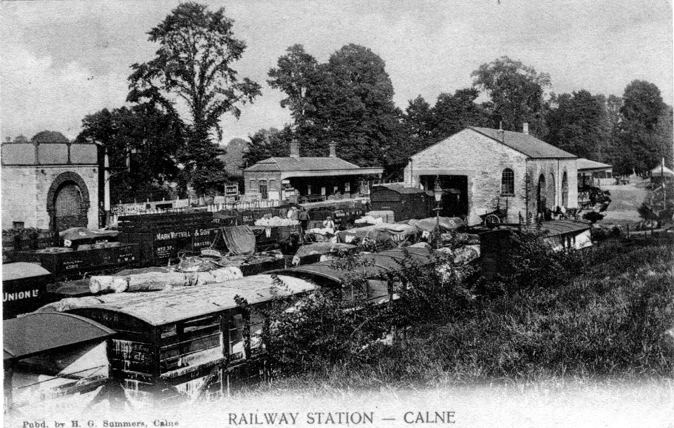 Calne station (46631306172)
