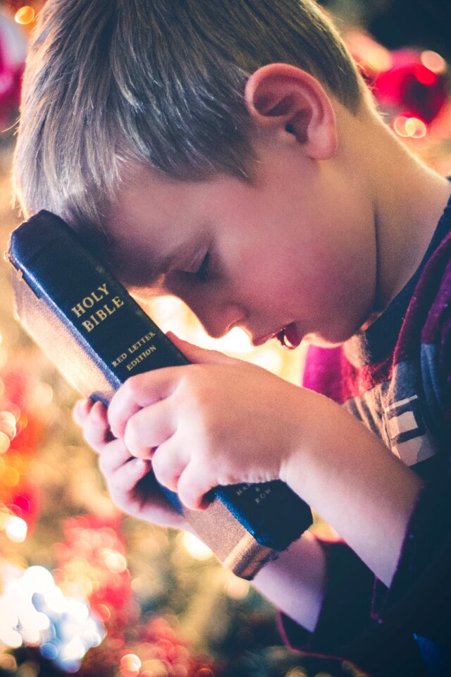 Reading religious hand