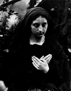 Cameron, Julia Margaret - Komm schwermütige Nonne, fromm und rein (Zeno Fotografie)