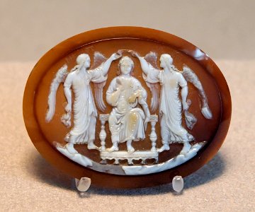 Cameo enthroned prince Louvre MR80 photo
