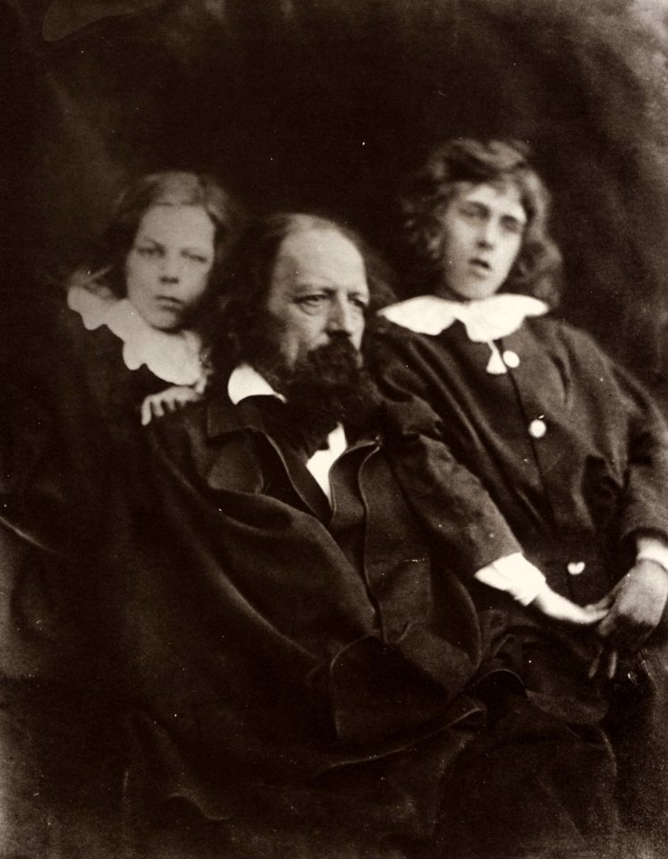 Cameron, Julia Margaret - Alfred Lord Tennyson und seine zwei Söhne, Lionel und Hallam (Zeno Fotografie)