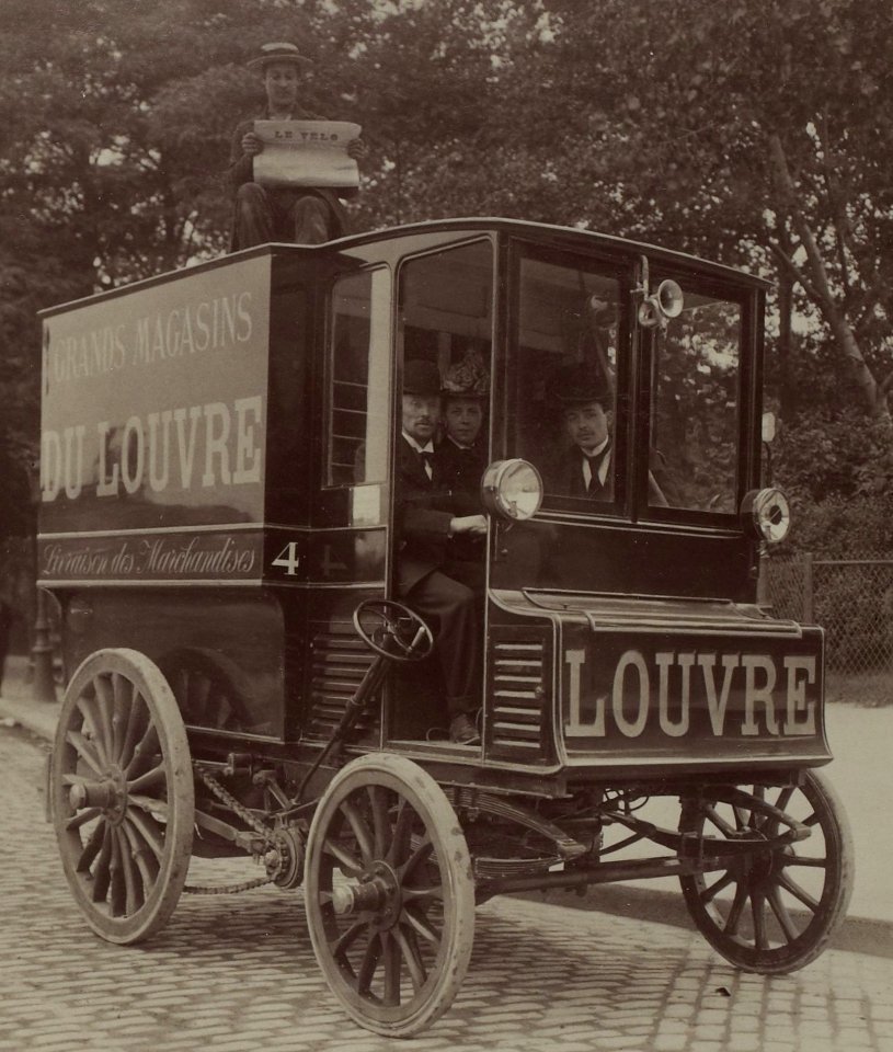 Camionnette de livraison des Grands Magasins du Louvre (1899)