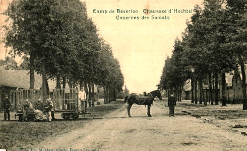 Camp de Beverloo - Chausee d'Hechtel - Casernes des Soldats (Ph. Mahieu, phot, Bourg-Leopold)