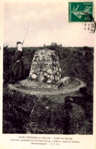 Camp de Saint-Médard - tombeau du Général Souge