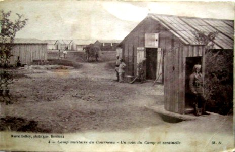 Camp du Courneau - coin du camp et sentinel