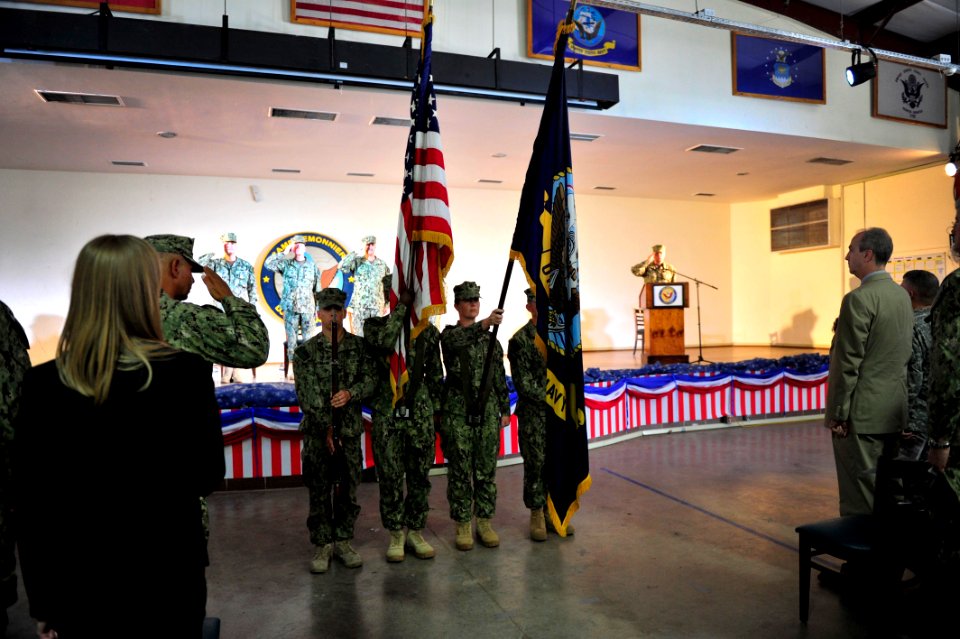 Camp Lemonnier change of command 141203-N-RY232-036