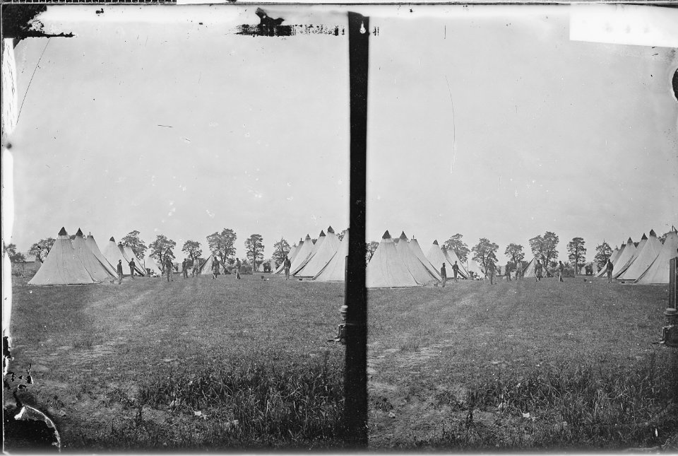 Camp scene (4266298401)