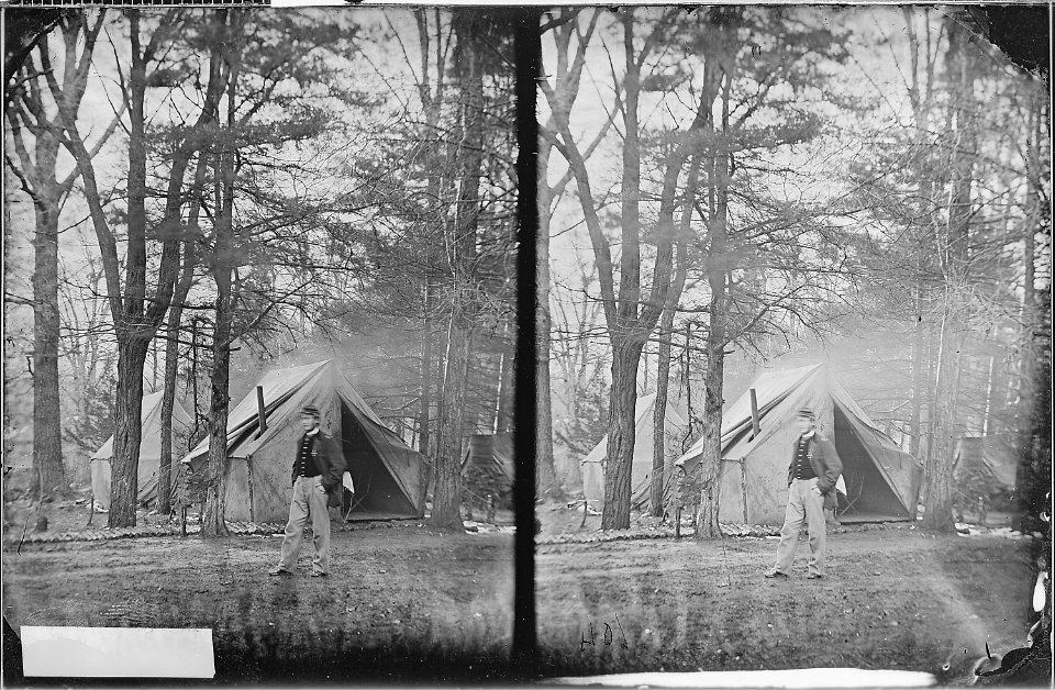 Camp scene (4267035882)