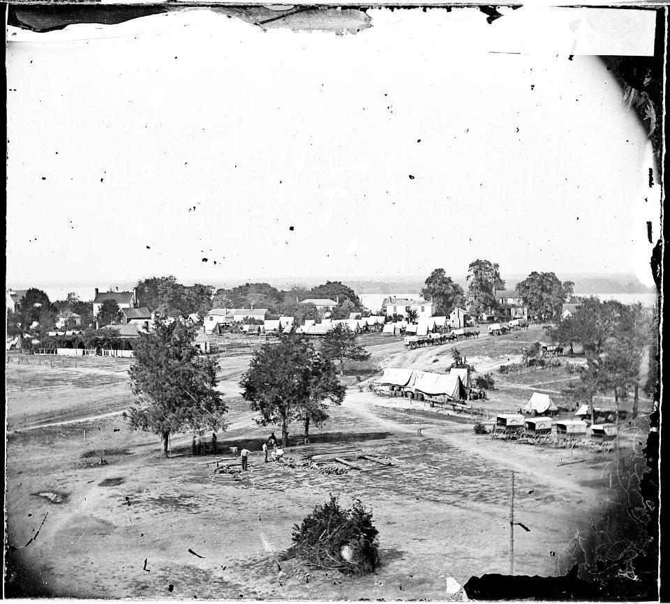 Camp scene in a village - NARA - 530263