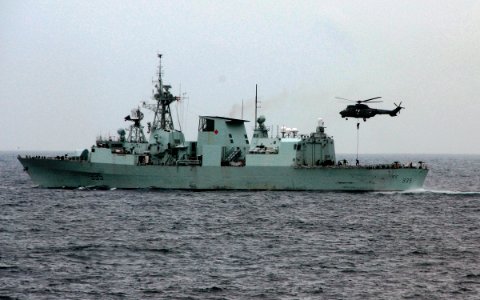 Canadian navy frigate HMCS Calgary (FFH 335)