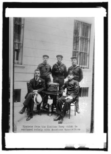 Canadian window display of American hardware LCCN2016821671