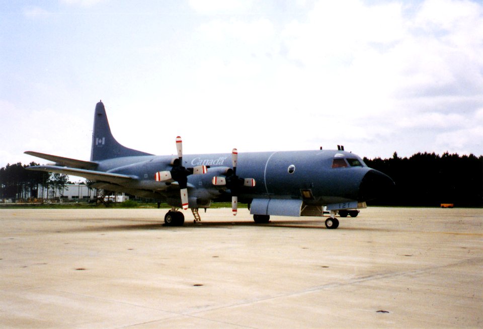 Canadian cp-140 Jax