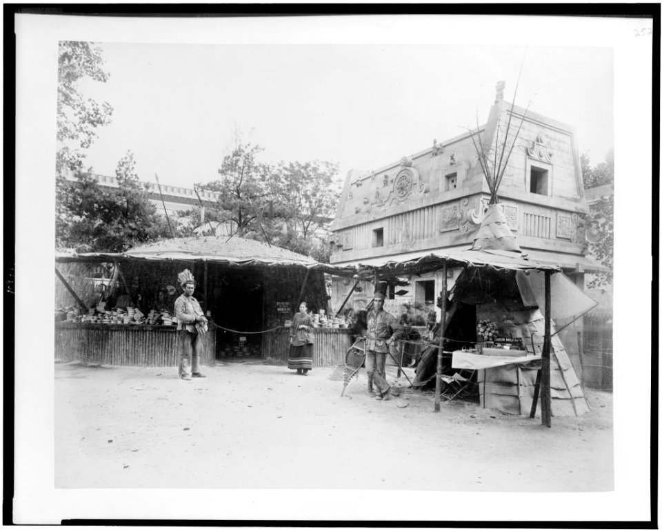 Canadian exhibit. Palace of Aztecs & Incas to right, Paris Exposition, 1889 LCCN94500796