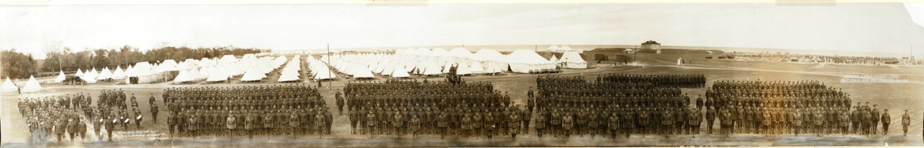 Canadian Expeditionary Force, 86th Machine-Gun Battalion. Niagara, Ontario, Nov., 1915 (HS85-10-31090)