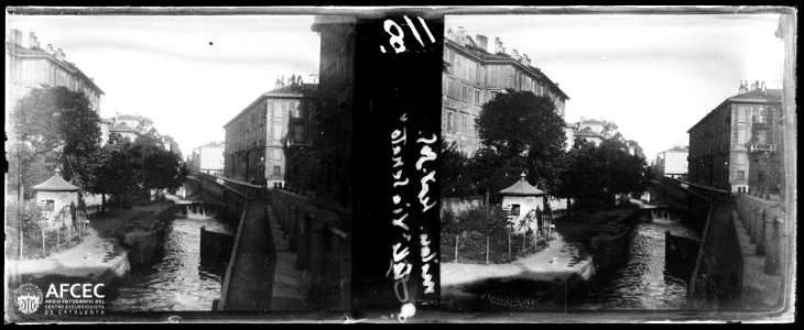 Canal travessant la ' Via Senato ' de la ciutat de Milà