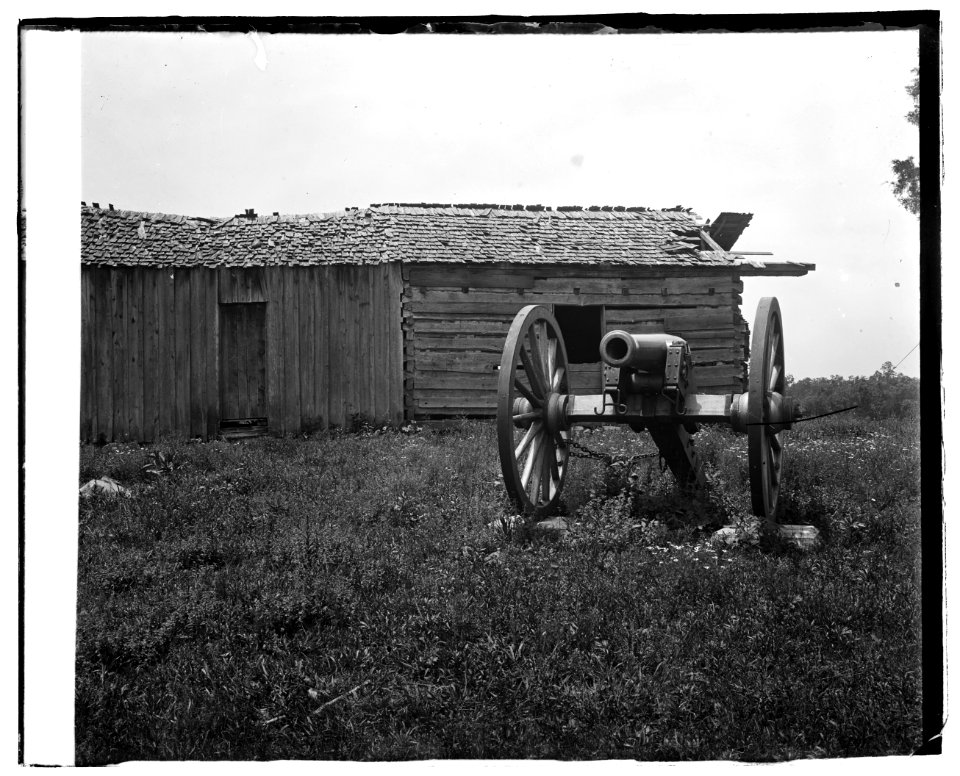 Cannon and cabin at Chickamauga and Chattanooga National Military Park LOC npcc.00045