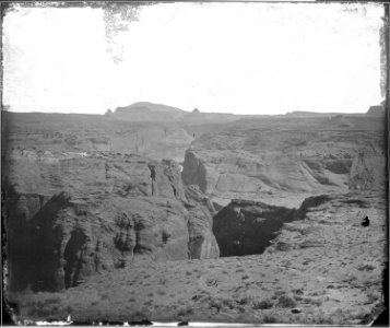 CANON OF THE COLORADO RIVER NEAR MOUTH OF SAN JUAN RIVER, ARIZ. - NARA - 524323