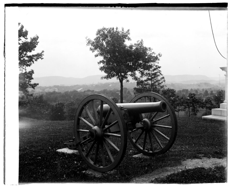 Cannon at Chickamauga and Chattanooga National Military Park LOC npcc.00044
