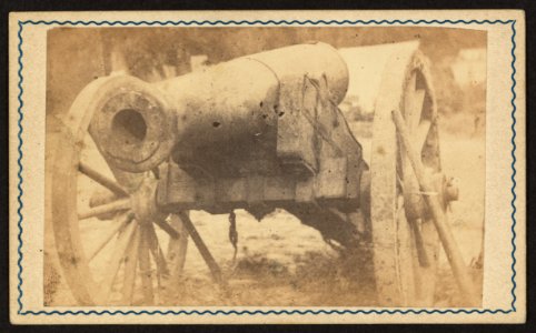 Cannon mounted in the camp of Duryea's and Bainbridge's Batteries, 15th Arkansas Confederate Infantry, Port Hudson, Louisiana) - photographed by McPherson & Oliver, Baton Rouge, La LCCN2010647766